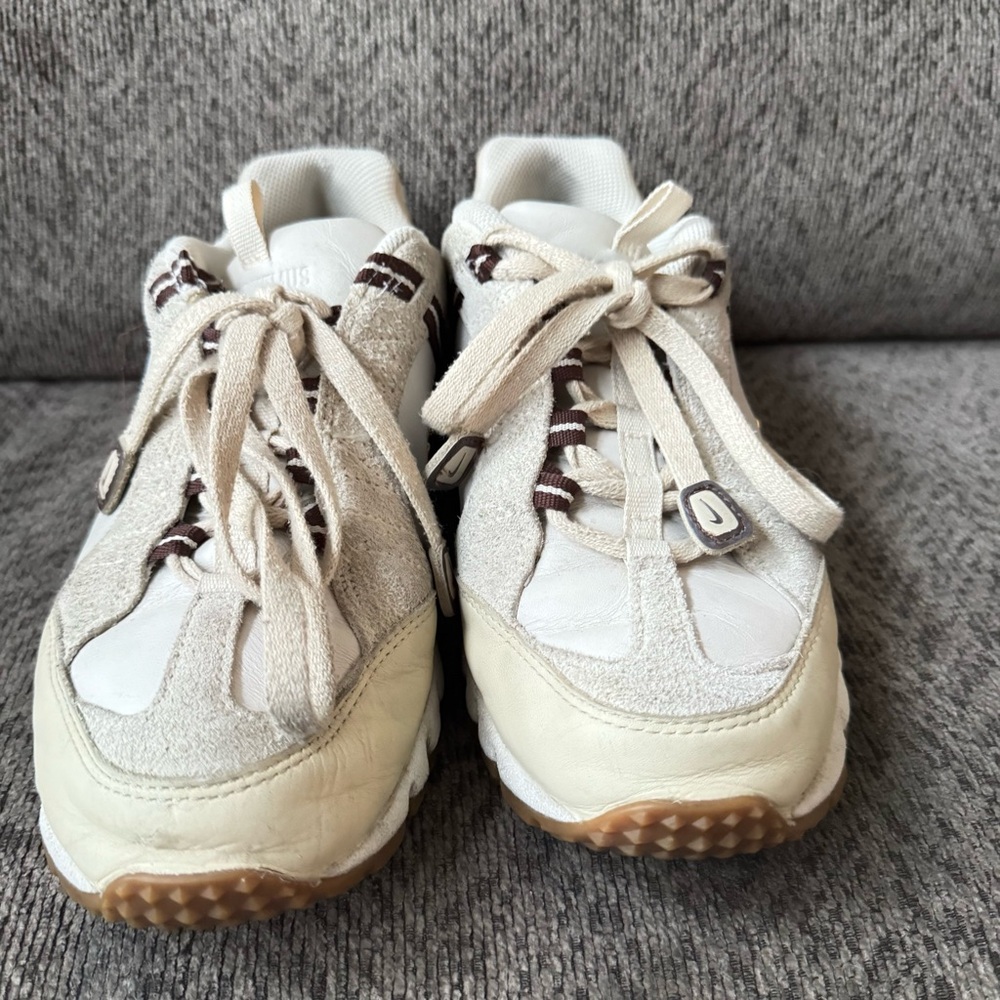 Jacquemus x Nike Air Humara Light Bone Gold DR0420 001 Women’s Sz 8.5 Good Cond